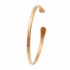 a slim and feminin copper bracelet