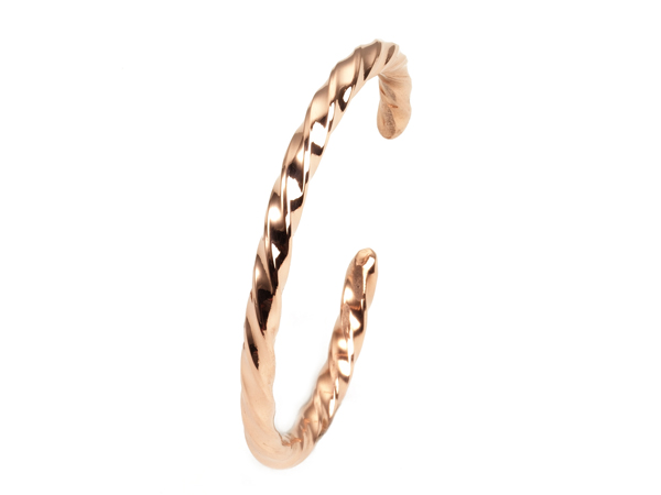a smooth copper bracelet